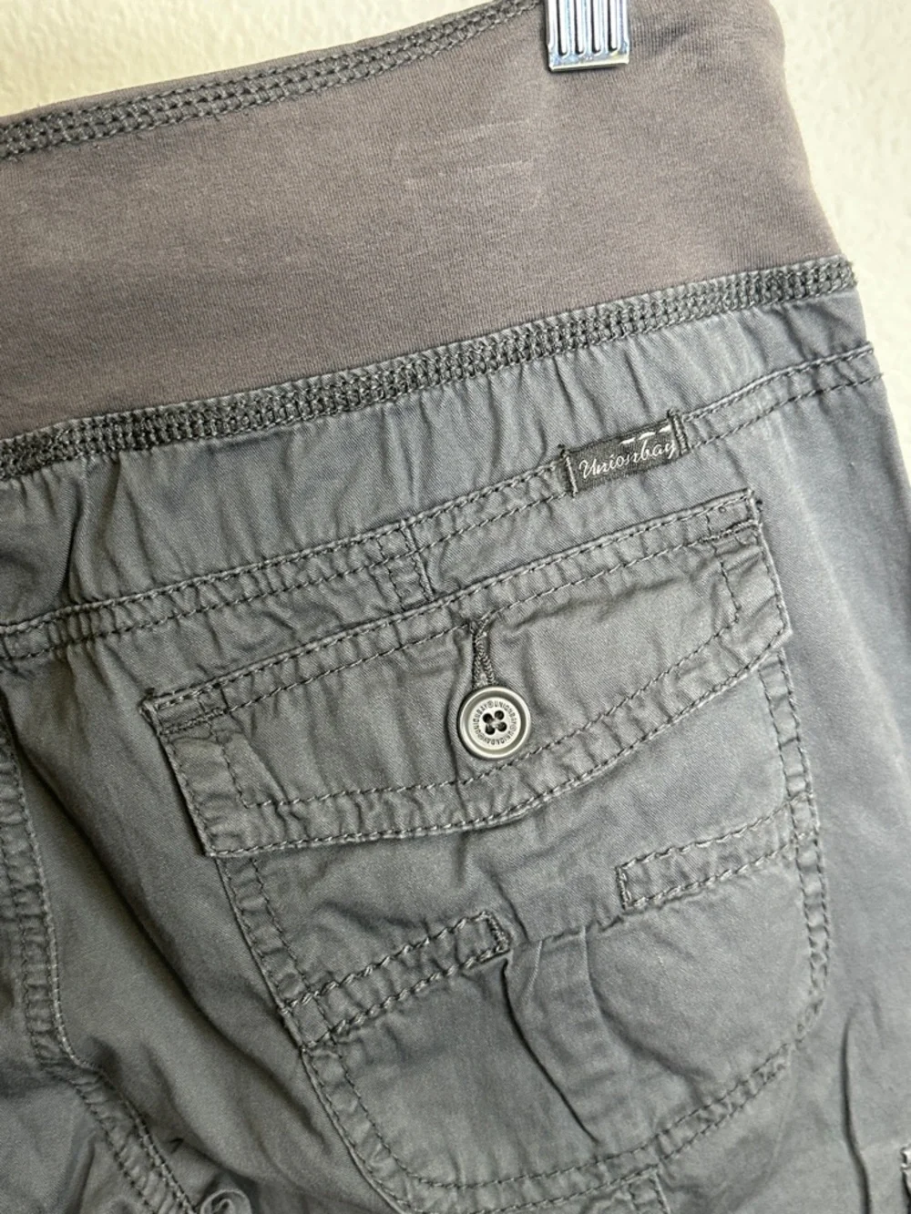 NEW Unionbay Gray Cargo Capri Pants Pull On Drawstring Juniors Size 7 Y2K - Picture 4 of 12